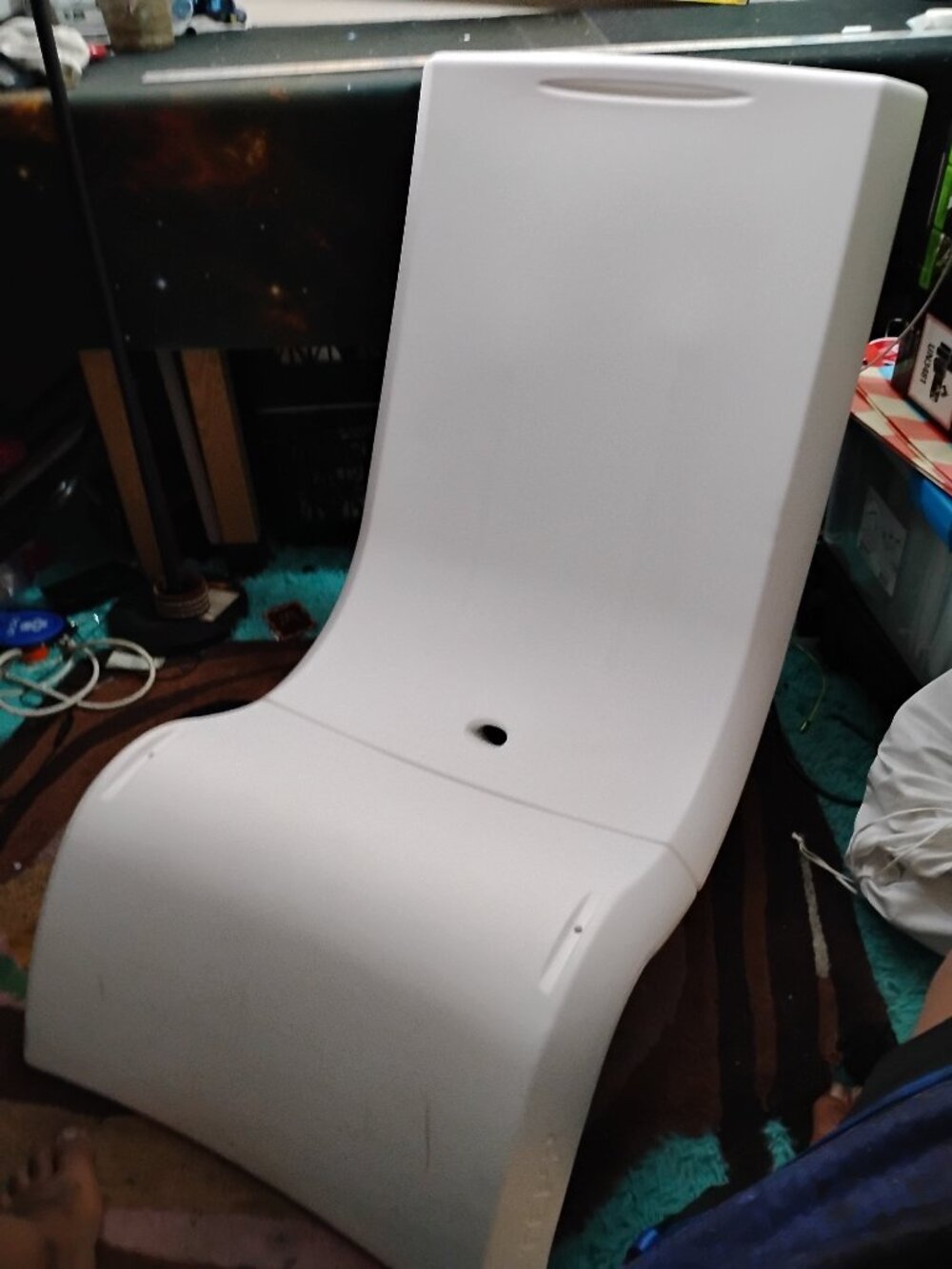 Step2 Vero Chair White Modern Outdoor Pool Lounger Patio Seat Model 5448
